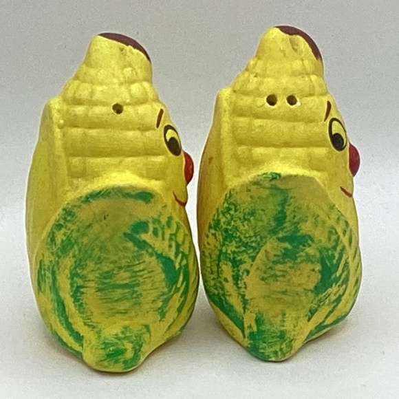 Salt & Pepper Chalk Ware Shakers Vintage Anthropomorphic Corn  3" - Picture 4 of 5